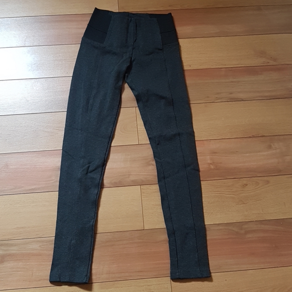 Unworn Grey leggings